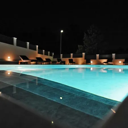 Ella Villa
